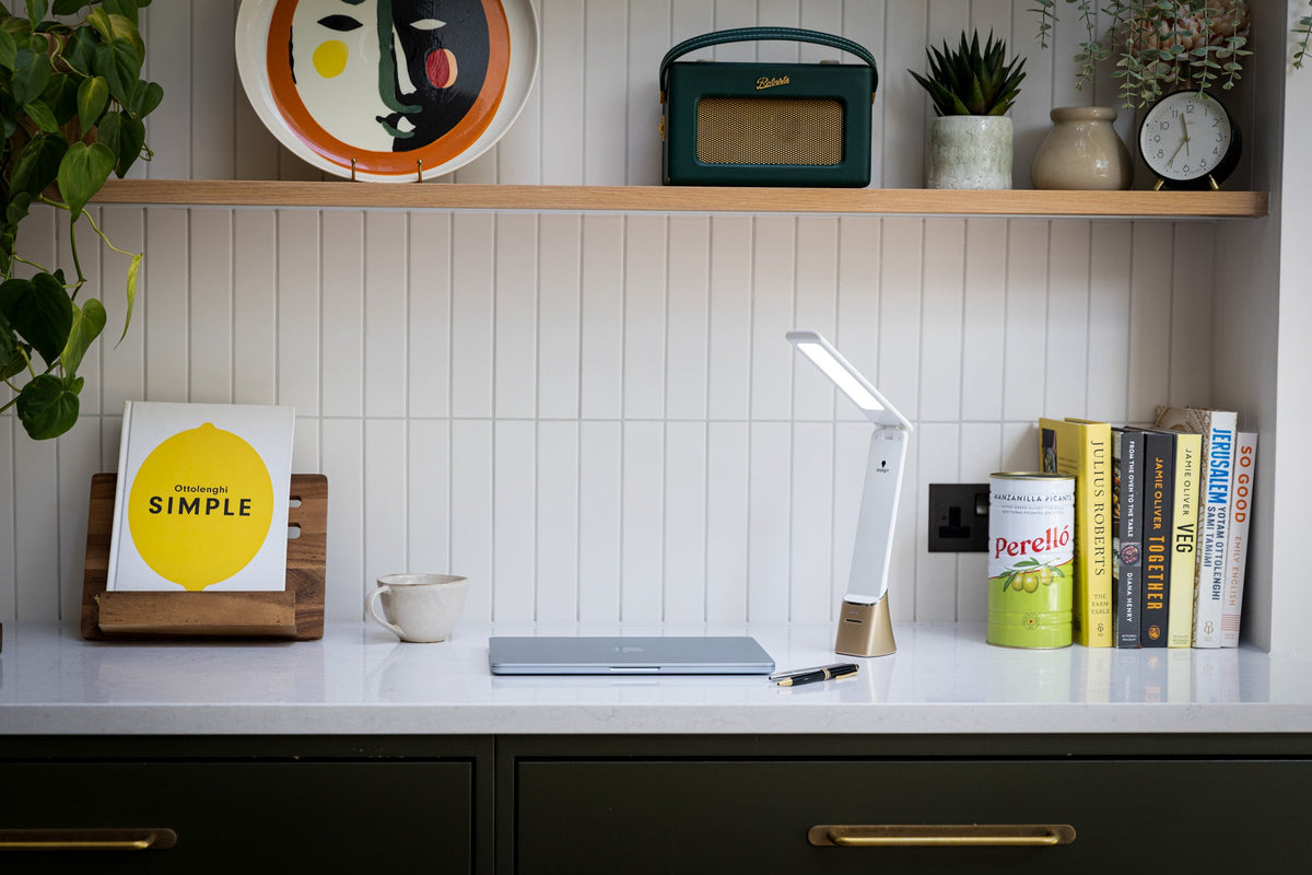 Daylight Smart Go Lightweight Portable Desk Lamp, view 5