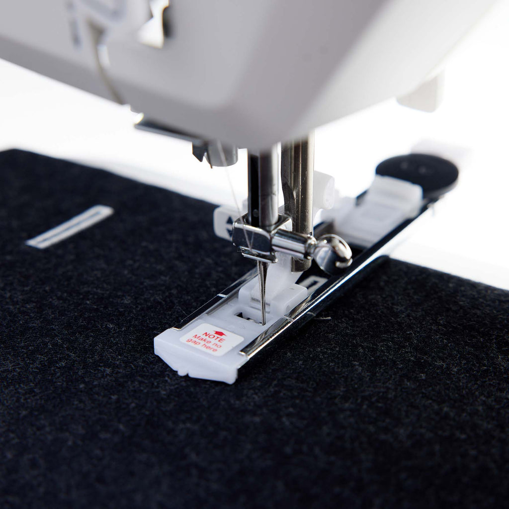 HUSQVARNA® VIKING® ONYX™ 25 Sewing Machine — official product image 8