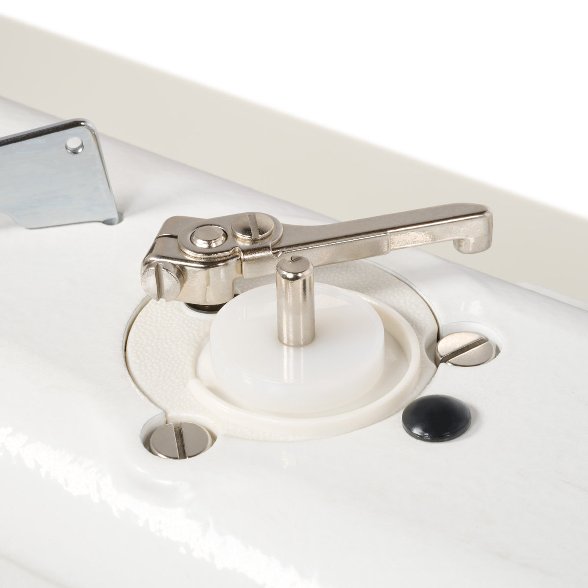 Reliable 3520SD built-in bobbin winder detail