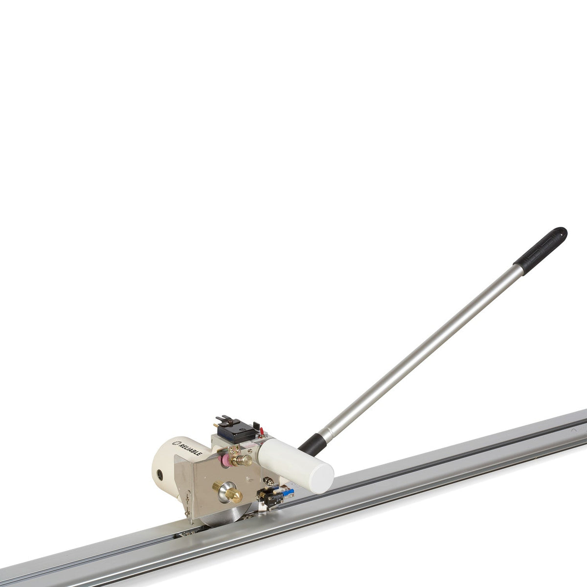 Reliable 7000FE end cutting system with 84-inch track and lifter