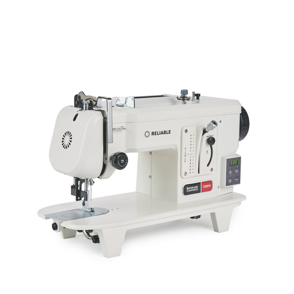 Barracuda Command 700BW with carry handle lowered