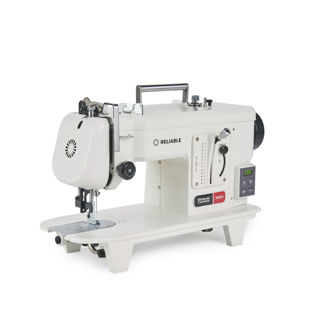 Barracuda Command 700BW with carry handle raised