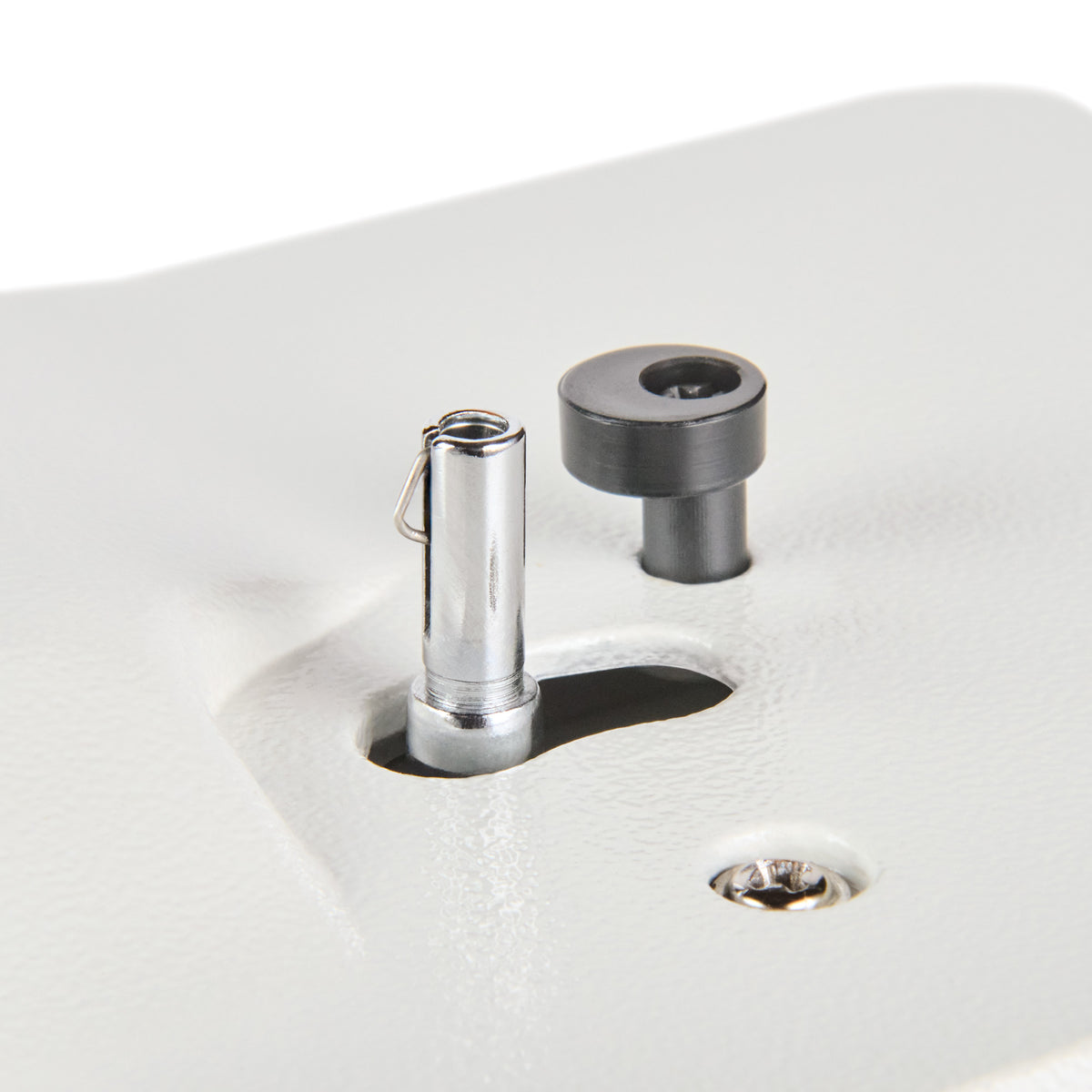 Barracuda Command 700BZ built-in bobbin winder without bobbin