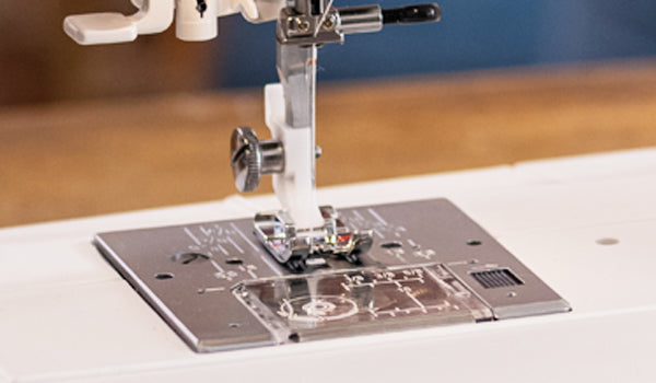 Husqvarna Viking EMERALD 116 sewing machine — official product image 11