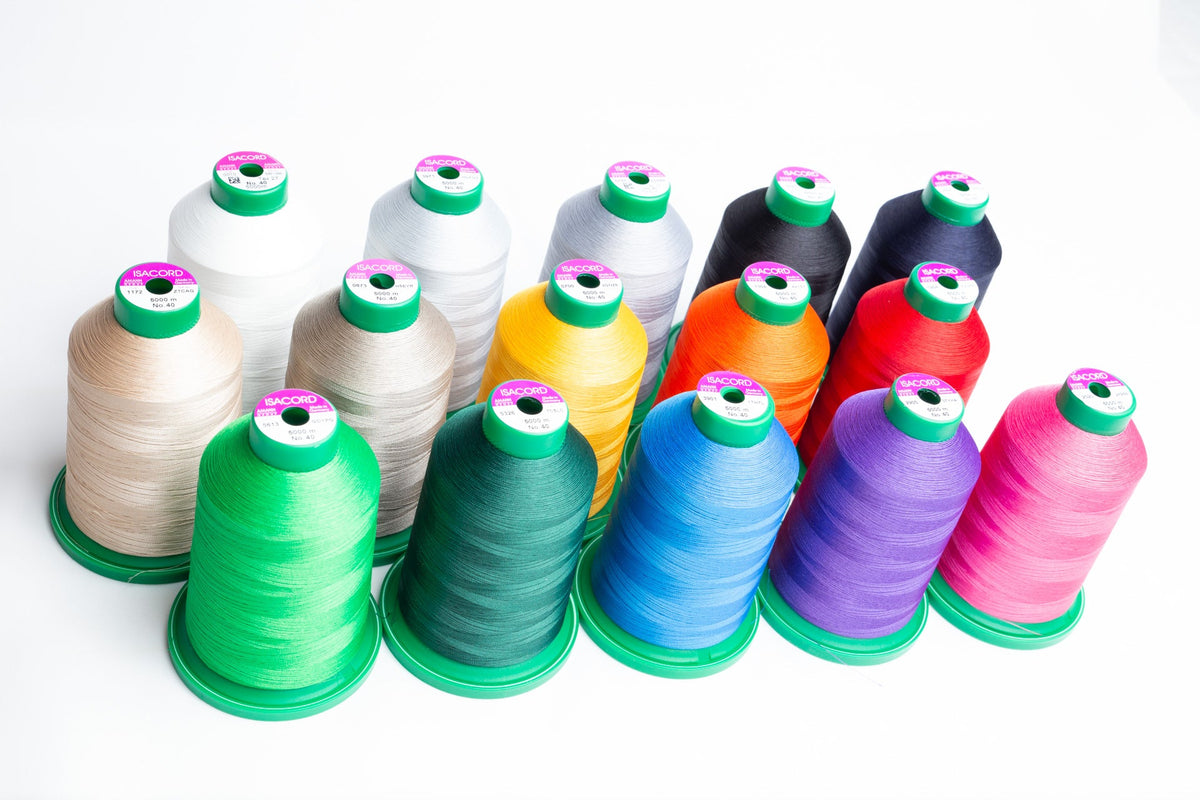 Amann Isacord Polyester Embroidery Thread 60 Spool Kit - 40 WT - 5000M Spool - Black And White - Thread Kit