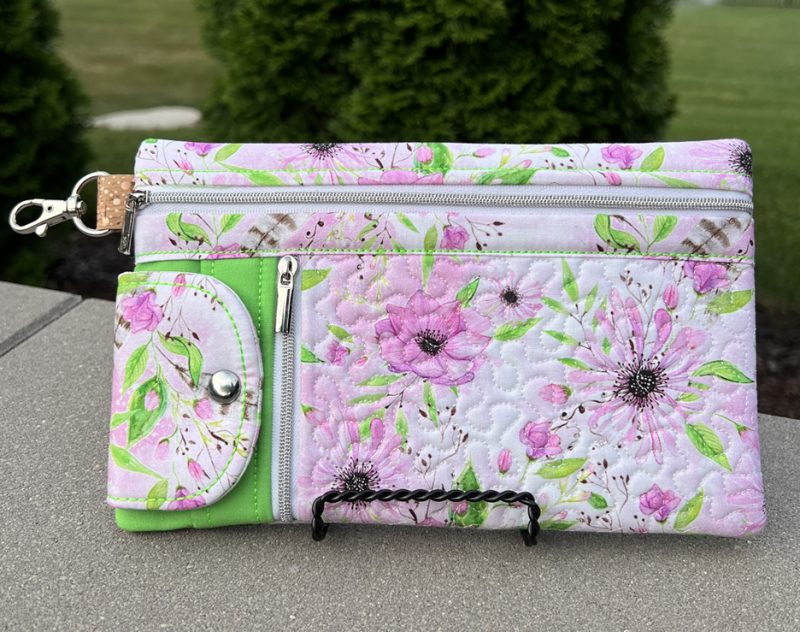 Embroidery Garden Taylor Bag included in Personal Items Bundle