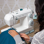 HUSQVARNA® VIKING® ONYX™ 15 Sewing Machine — official product image 4