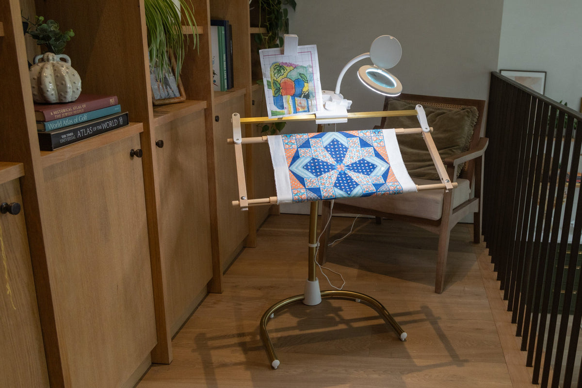 Daylight StitchSmart 2 Magnifier and Chartholder