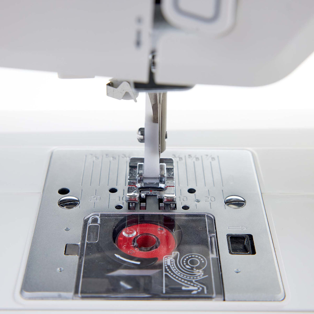 HUSQVARNA® VIKING® ONYX™ 15 Sewing Machine — official product image 8