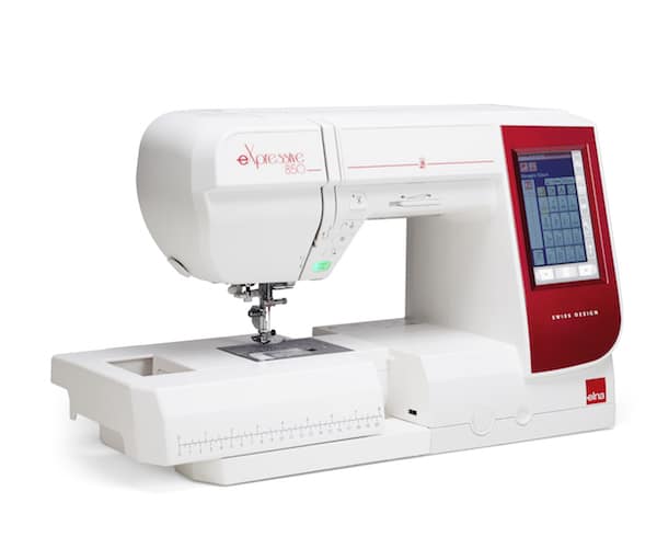 Elna eXpressive 850 sewing workspace