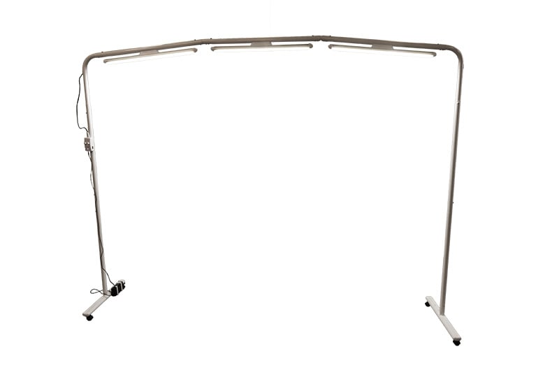 Grace Finesse Aura — 3-light, 8-foot configuration