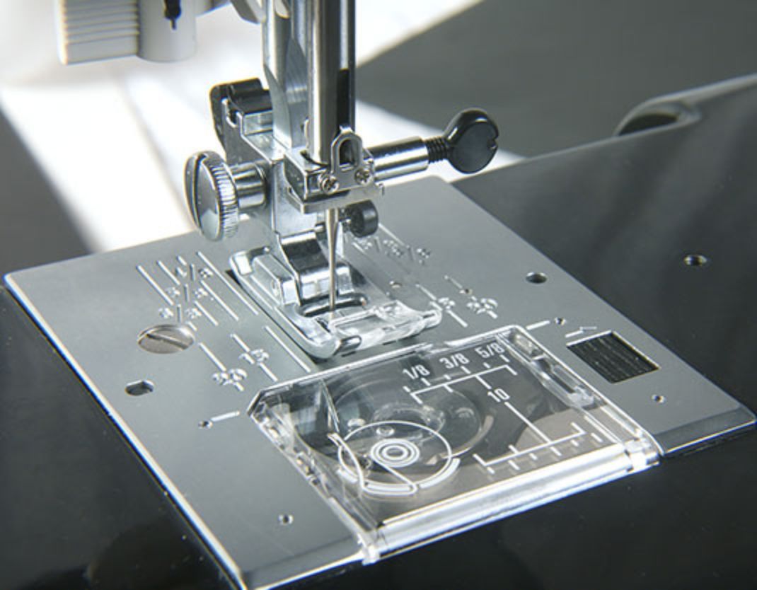 Janome HD5000BE — manufacturer detail view 3