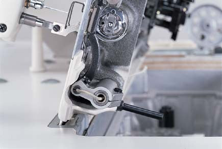 JUKI DDL-8700 bobbin and hook area