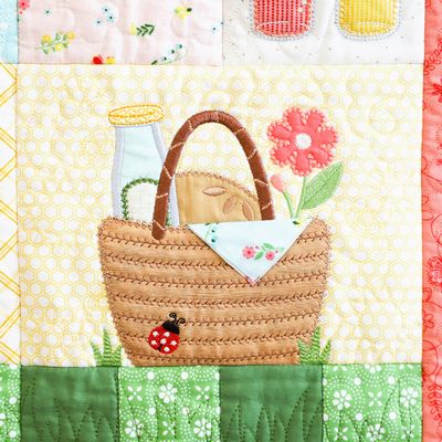 Sippin'' on Sunshine Feature Quilt — detail 2