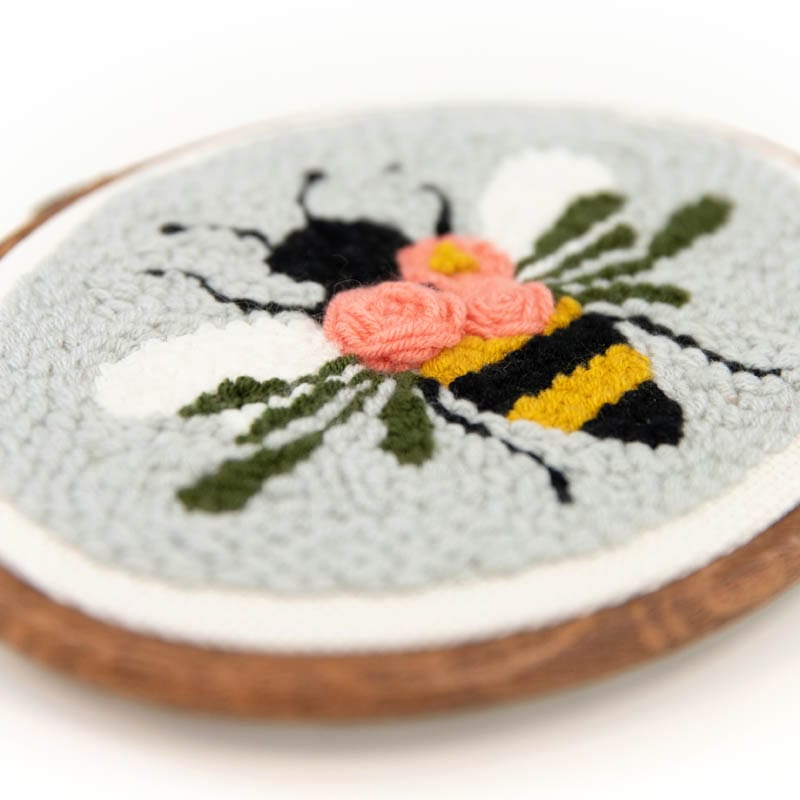 Punch Needle Embroidery Kit Bloomin Bee Faux Wood — manufacturer detail 3