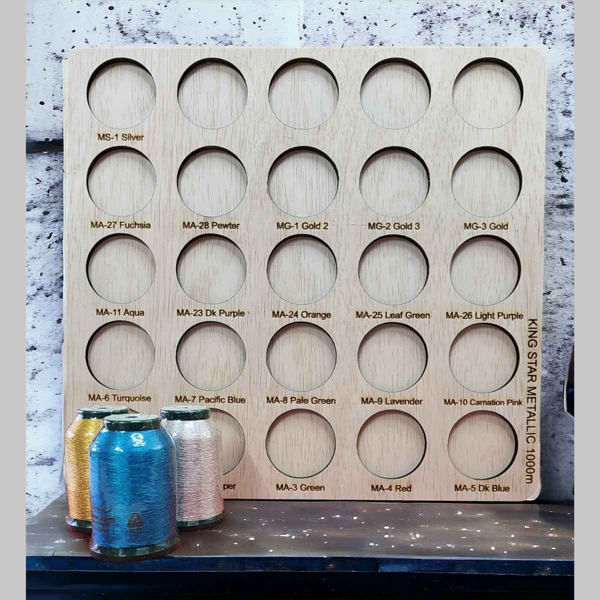 Kingstar Metallic Thread Storage Tray, 25 Spools — numbered wooden tray with metallic thread samples