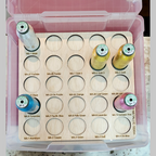 Kingstar Metallic Thread Storage Tray, 25 Spools — tray and metallic spools inside an open clear case