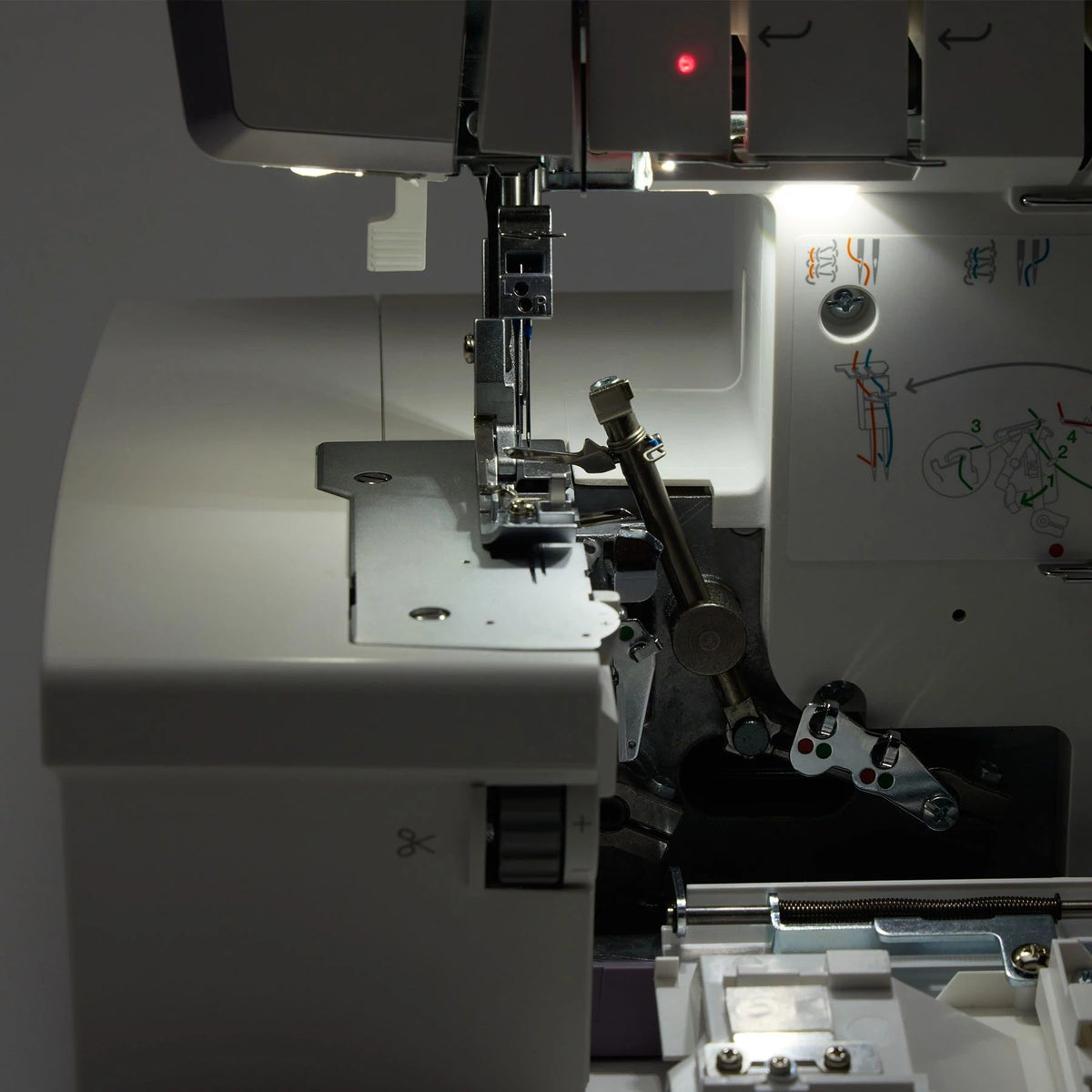 HUSQVARNA® VIKING® AMBER™ S | 300 Overlock Machine — official product image 11