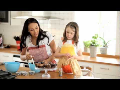 Husqvarna Viking Opal 670 Sewing Machine video