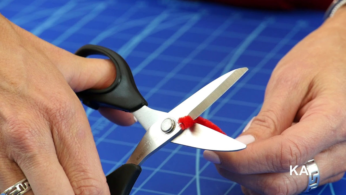 Kai 5150 - Utility and Rag Quilting Scissors — official KAI video