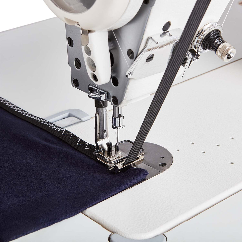 Reliable 2700SZ rotary zig-zag machine sewing an appliqué edge