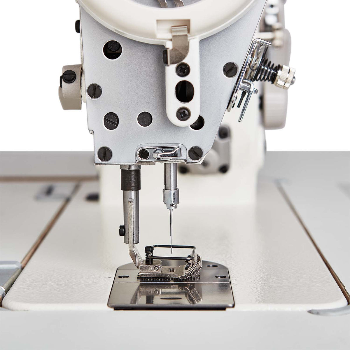 Reliable 2700SZ needle and presser foot assembly