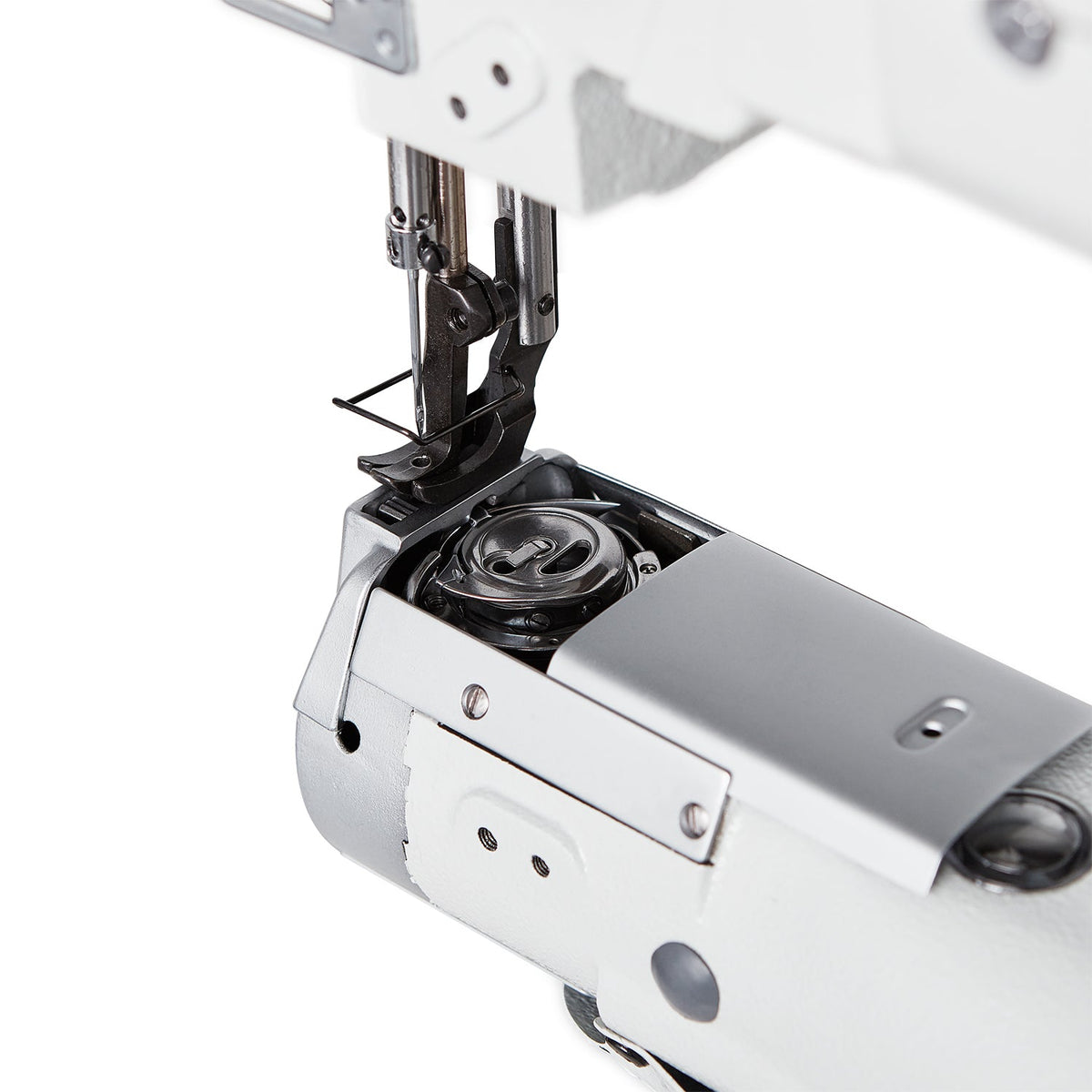 Reliable 4500CW drop-in bobbin area