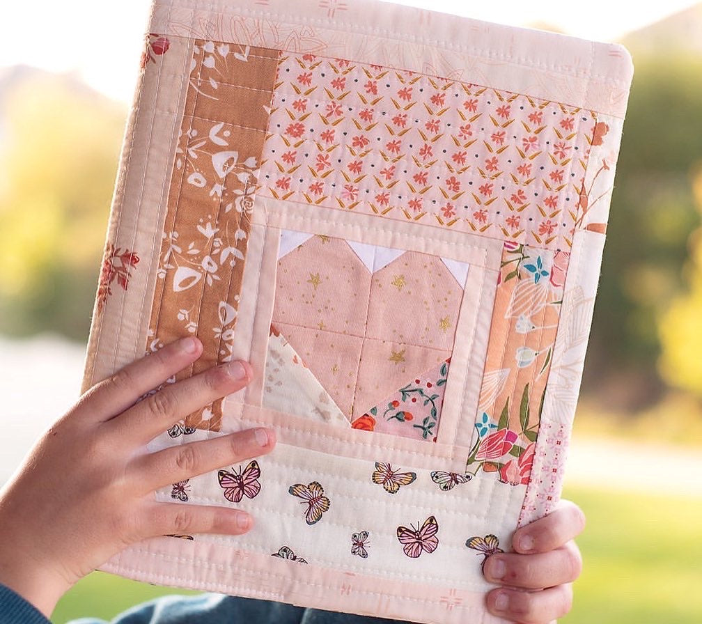 Seams Sew Me Quilt Journal Cover finished project, view 4