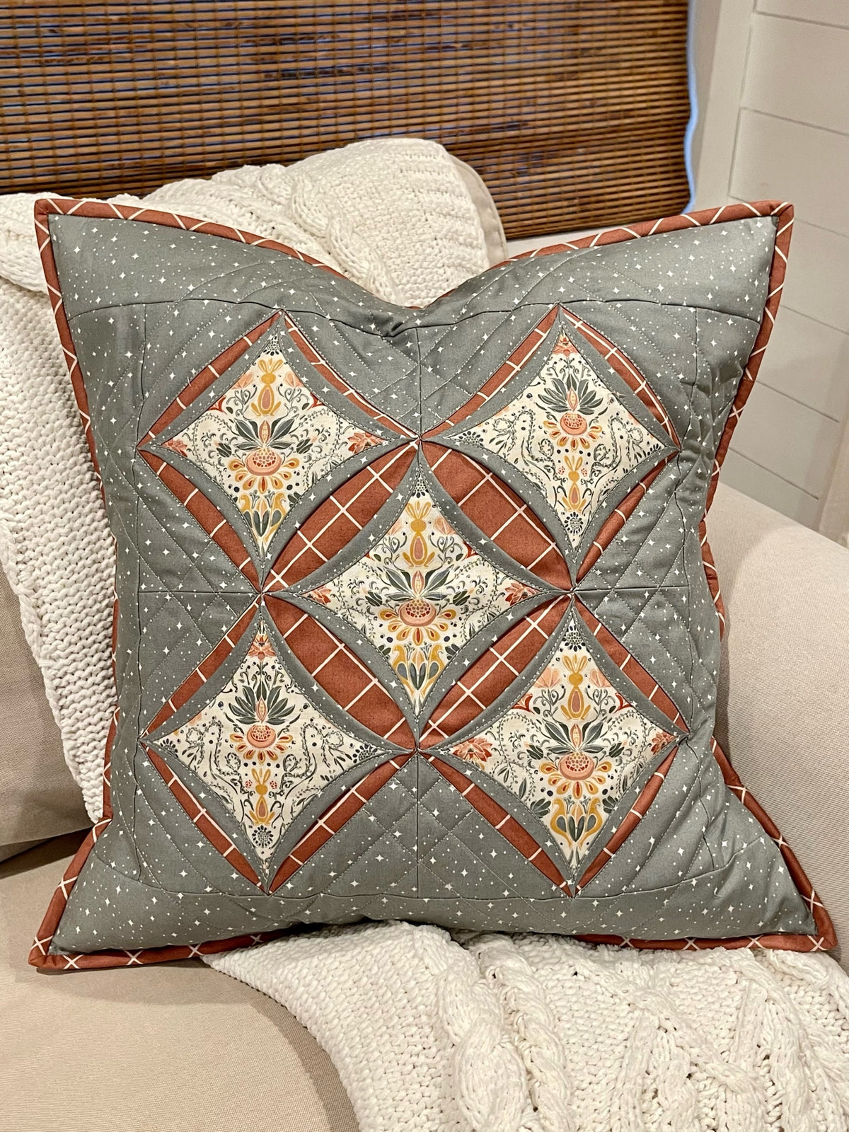 Seams Sew Me Riverglen finished project, view 4