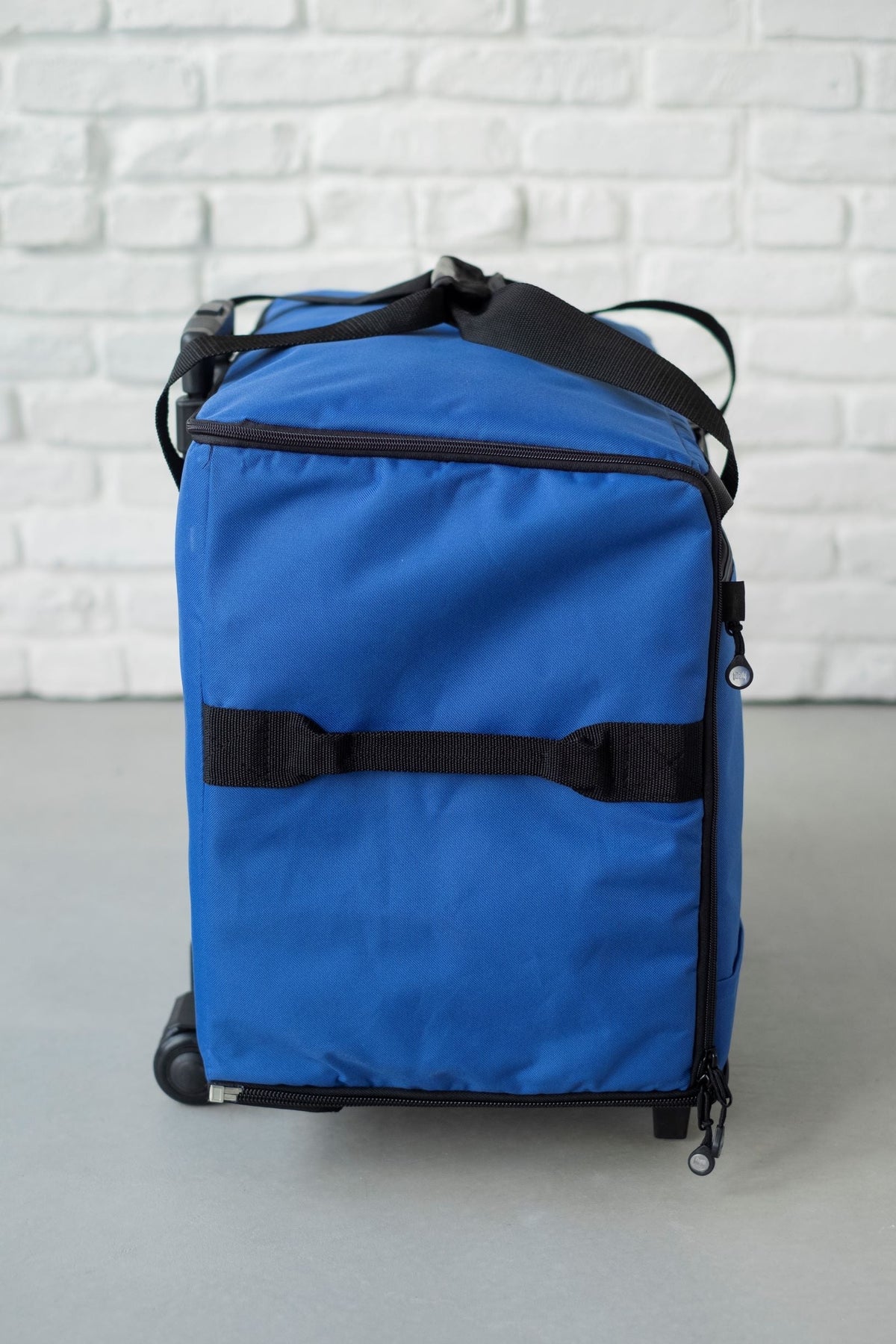 Bluefig TB23 Wheeled Sewing Machine Bag - detail view 2