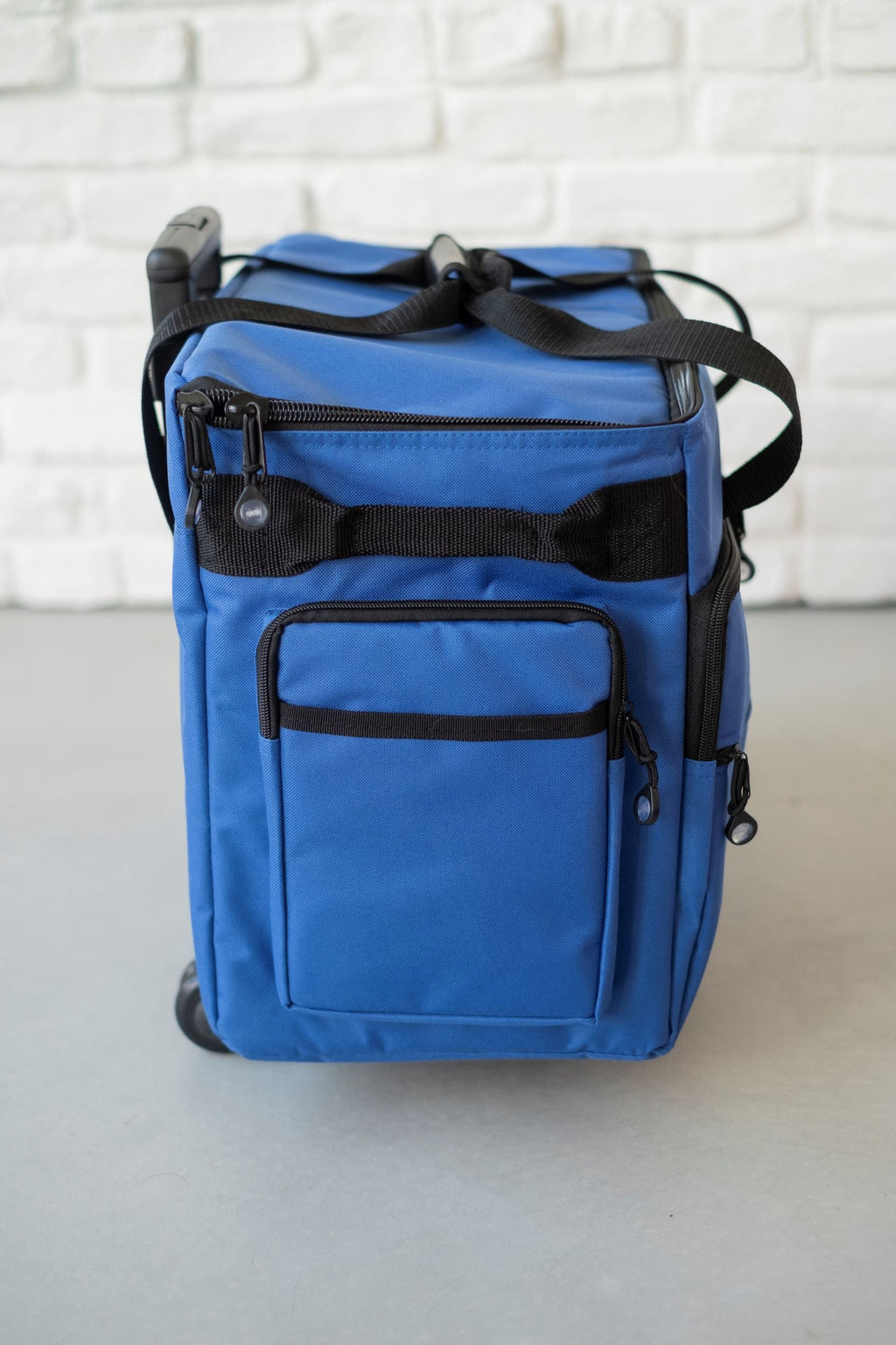 Bluefig TB19 Wheeled Sewing Machine Bag - detail view 2