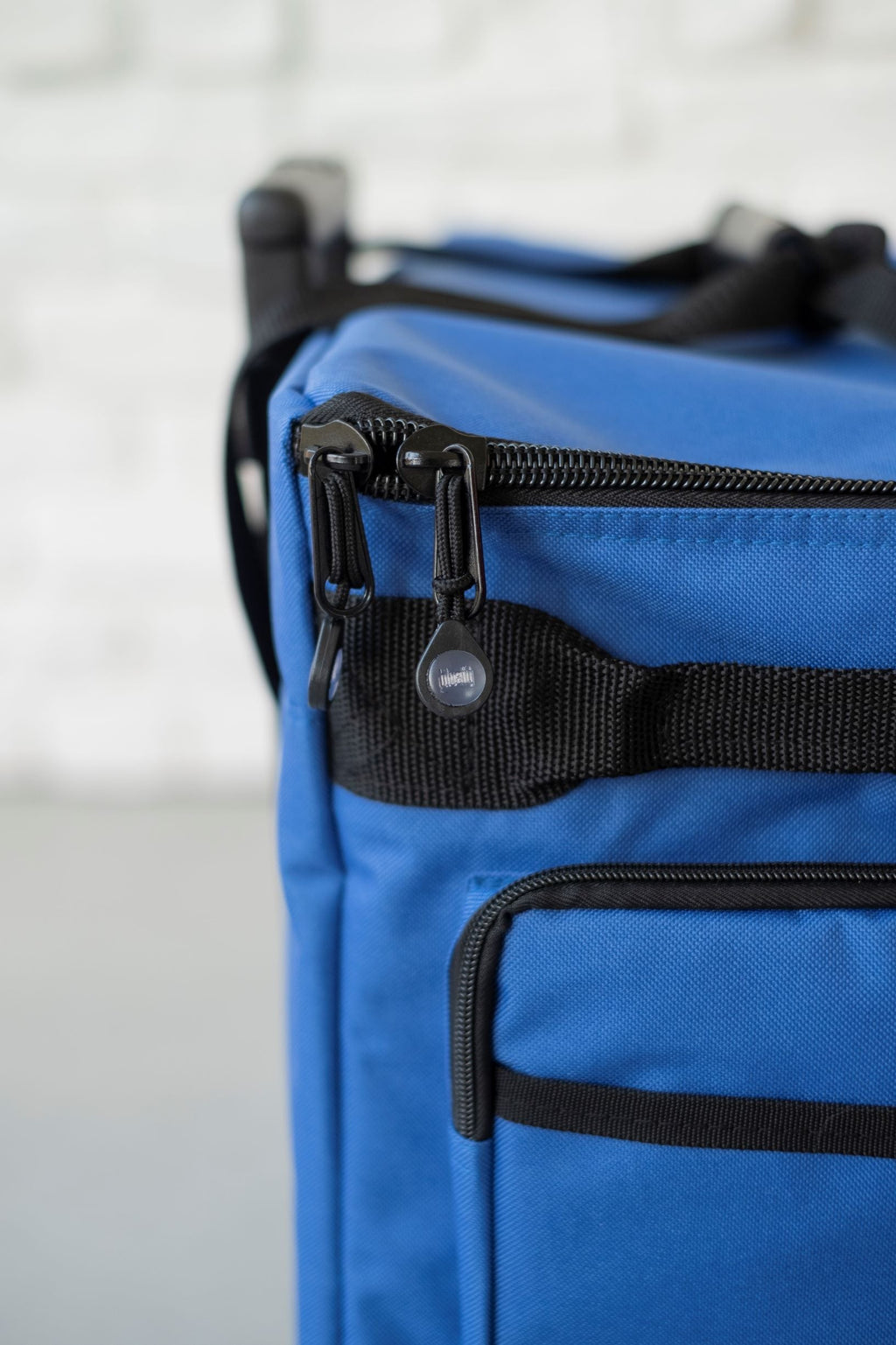 Bluefig TB19 Wheeled Sewing Machine Bag - detail view 3
