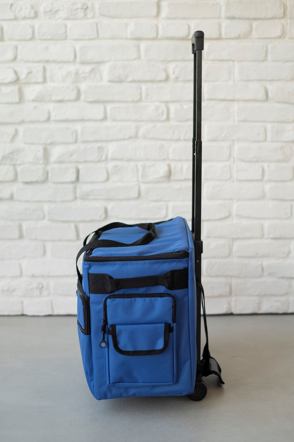 Bluefig TB19 Wheeled Sewing Machine Bag - detail view 1