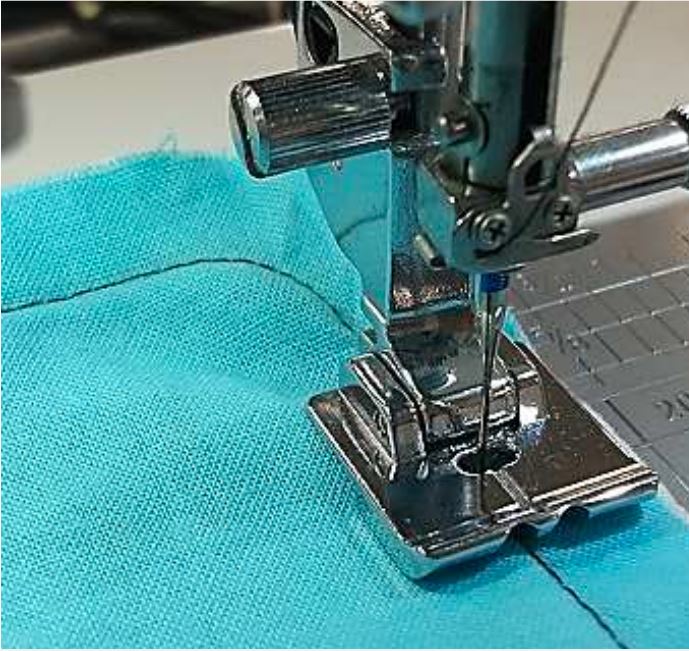 Janome Piping Foot (Narrow)